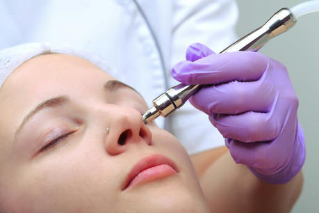 Bridging Care and Aesthetics: Your Path to Becoming a Cosmetic Nurse